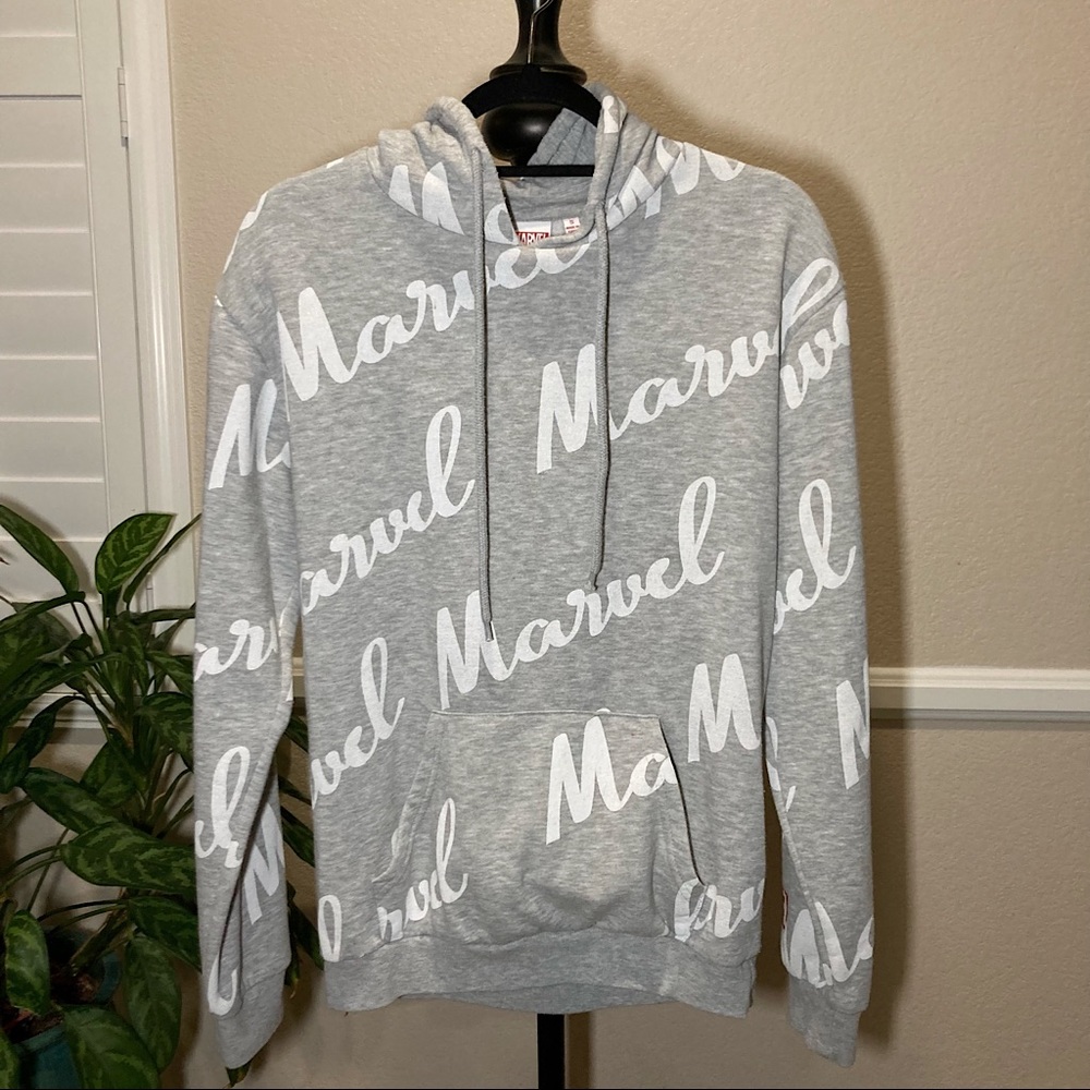 MARVEL HOODIE MEDIUM